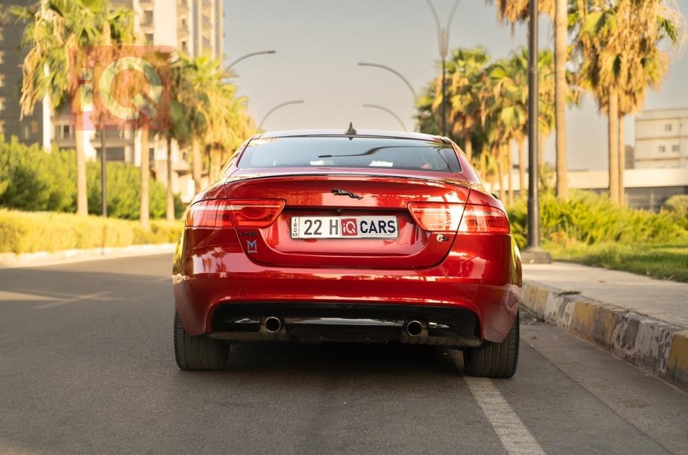 جاكوار XE